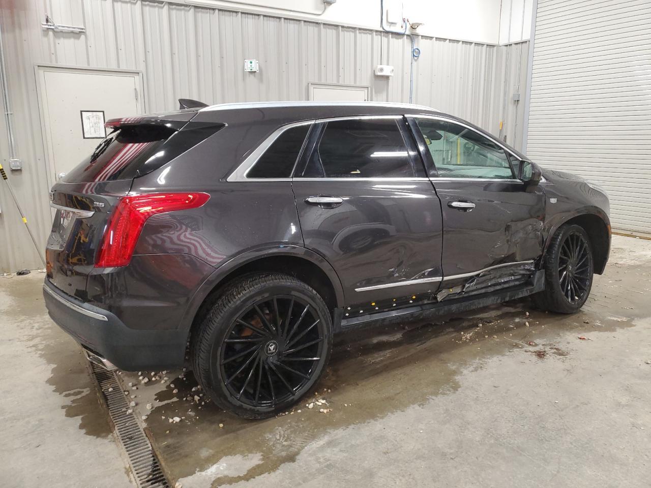 2017 Cadillac Xt5 Luxury - Фото 3