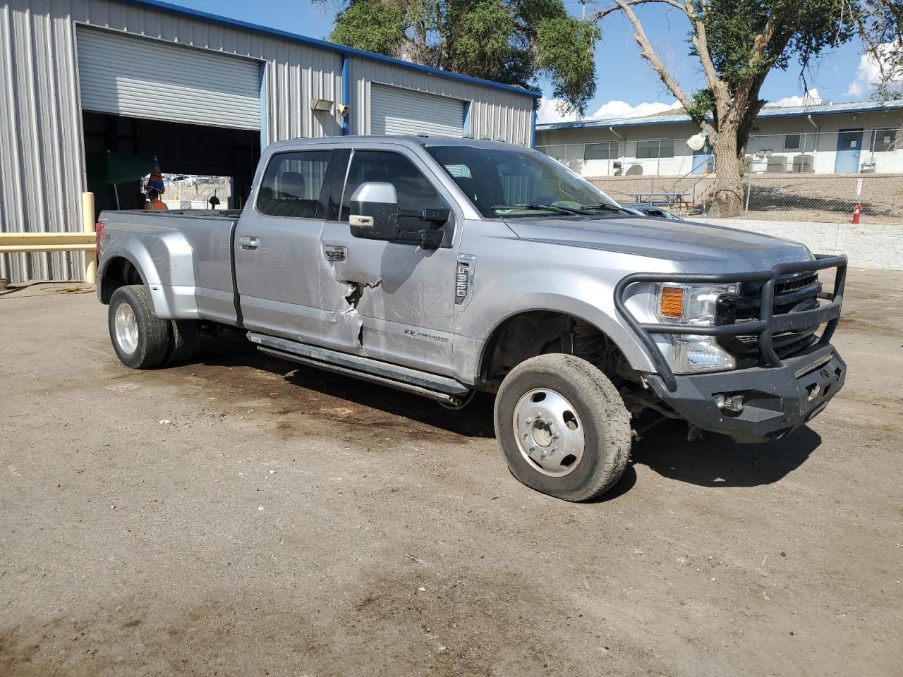 2022 Ford F350 Super Duty - Фото 4