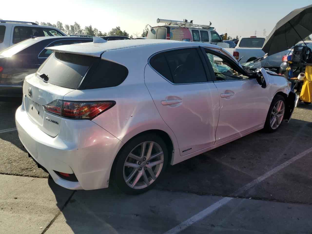 2017 Lexus Ct 200 - Фото 3