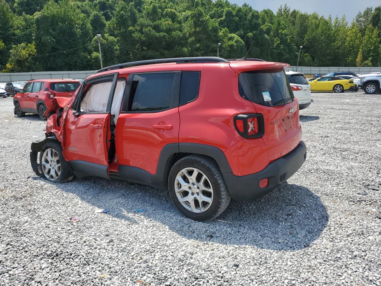 2015 Jeep Renegade Latitude - Image 2