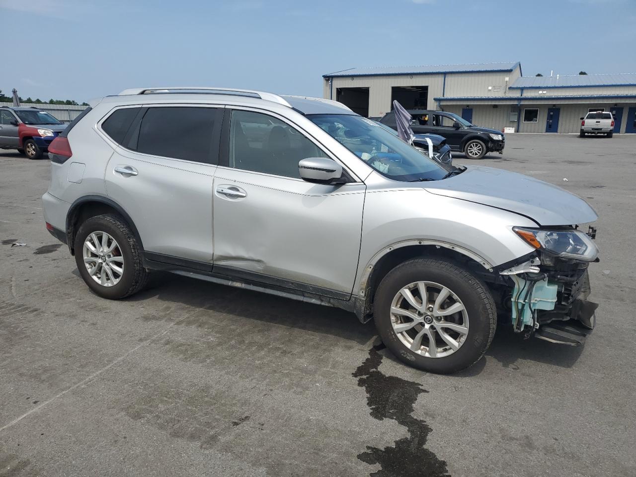 2019 Nissan Rogue S - Фото 4
