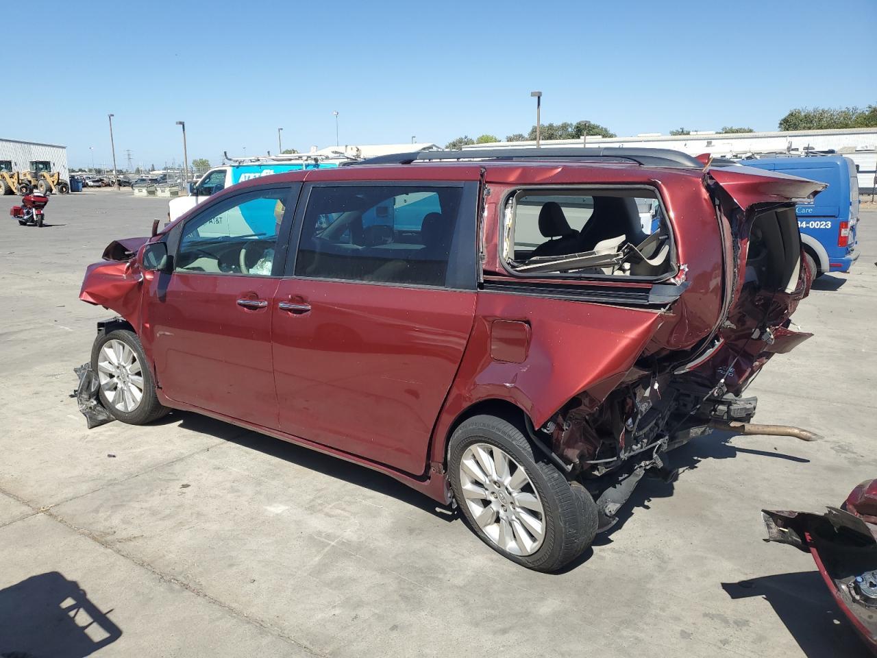 2011 Toyota Sienna Xle - Фото 2