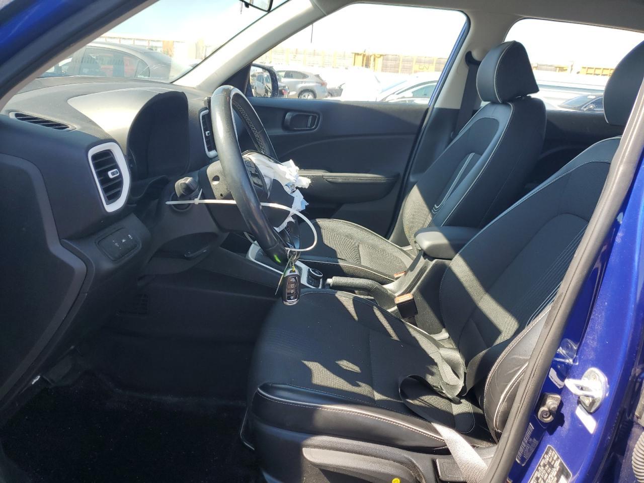 2022 Hyundai Venue Sel - Image 7