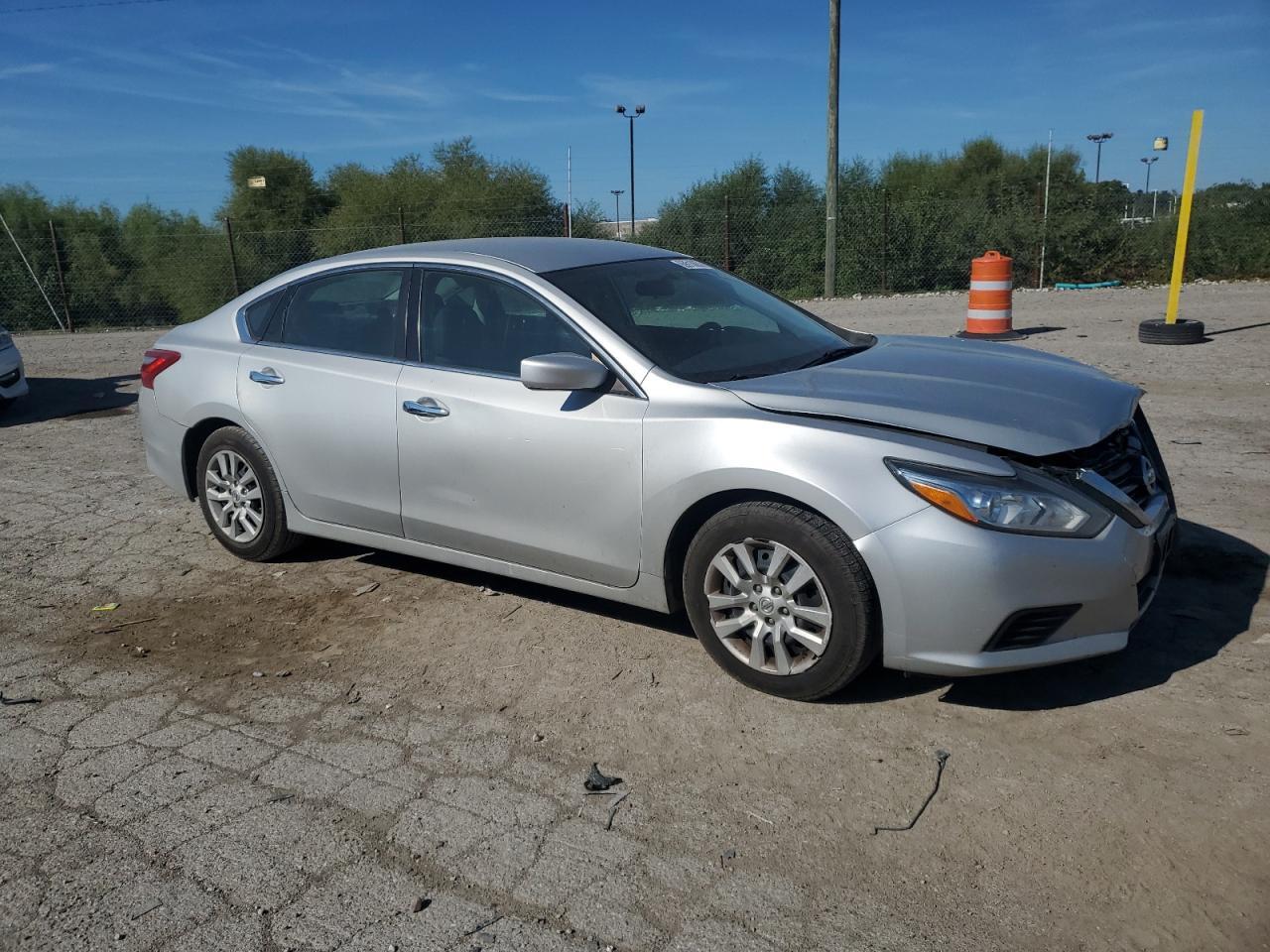 2017 Nissan Altima 2.5 - Фото 4