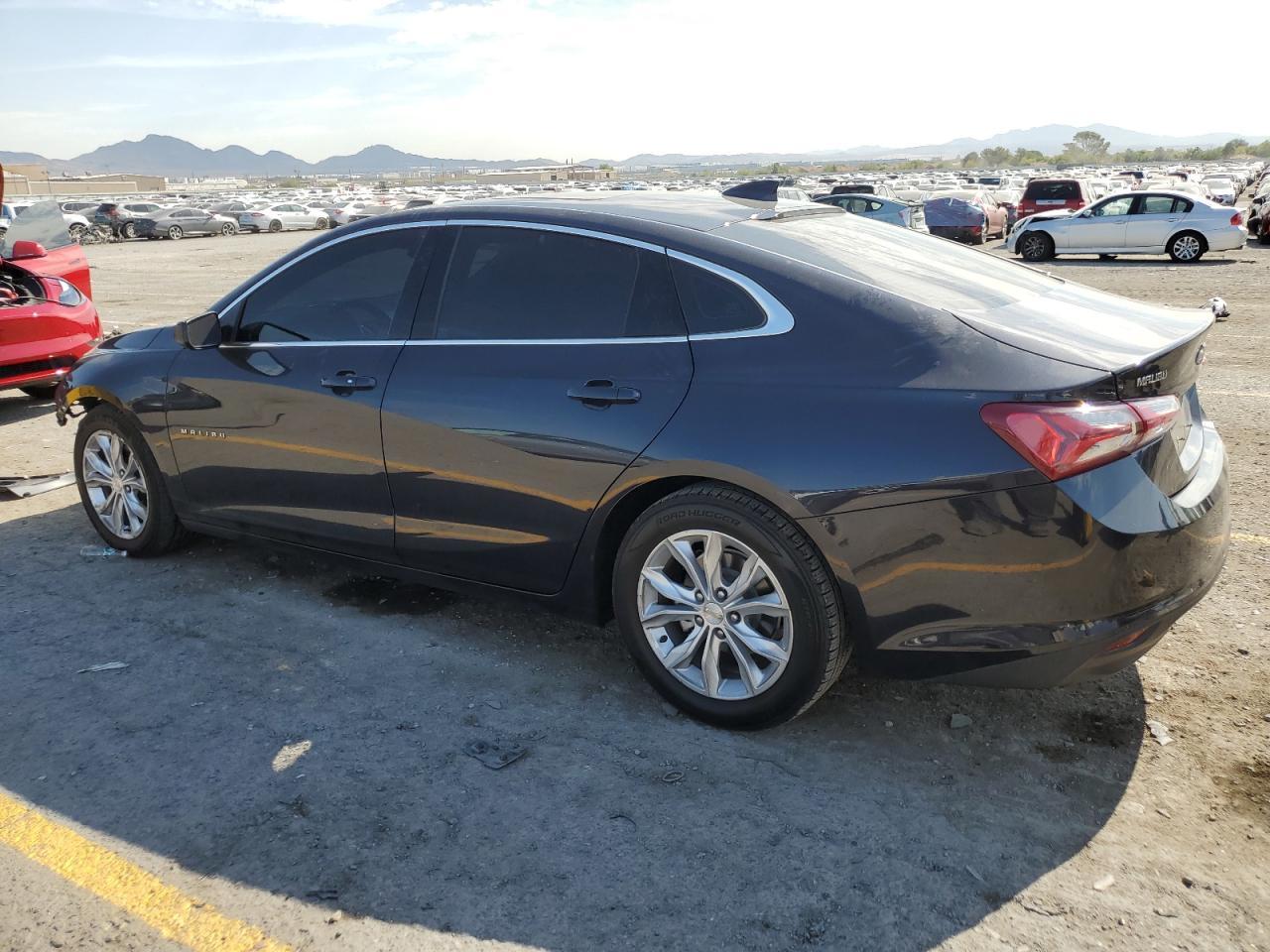 2022 Chevrolet Malibu Lt - Фото 2