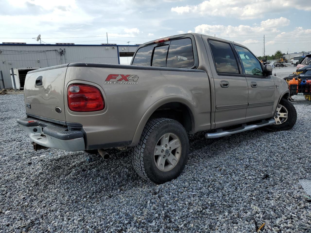2003 Ford F150 Supercrew - Image 3