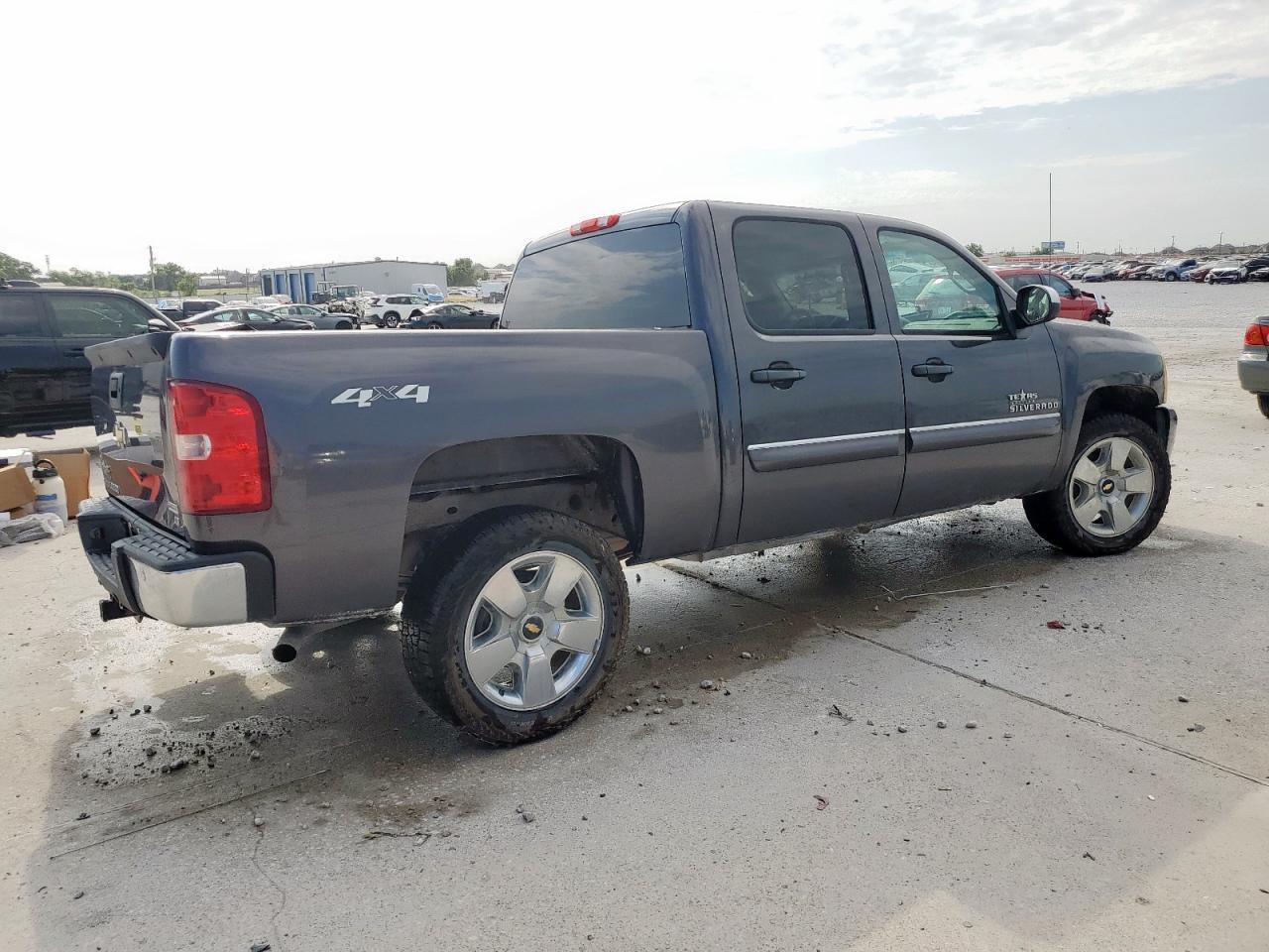 2011 Chevrolet Silverado K1500 Lt - Фото 3