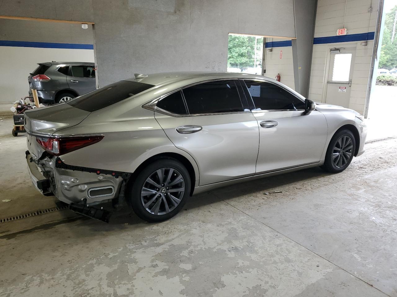 2021 Lexus Es 350 Base - Image 3