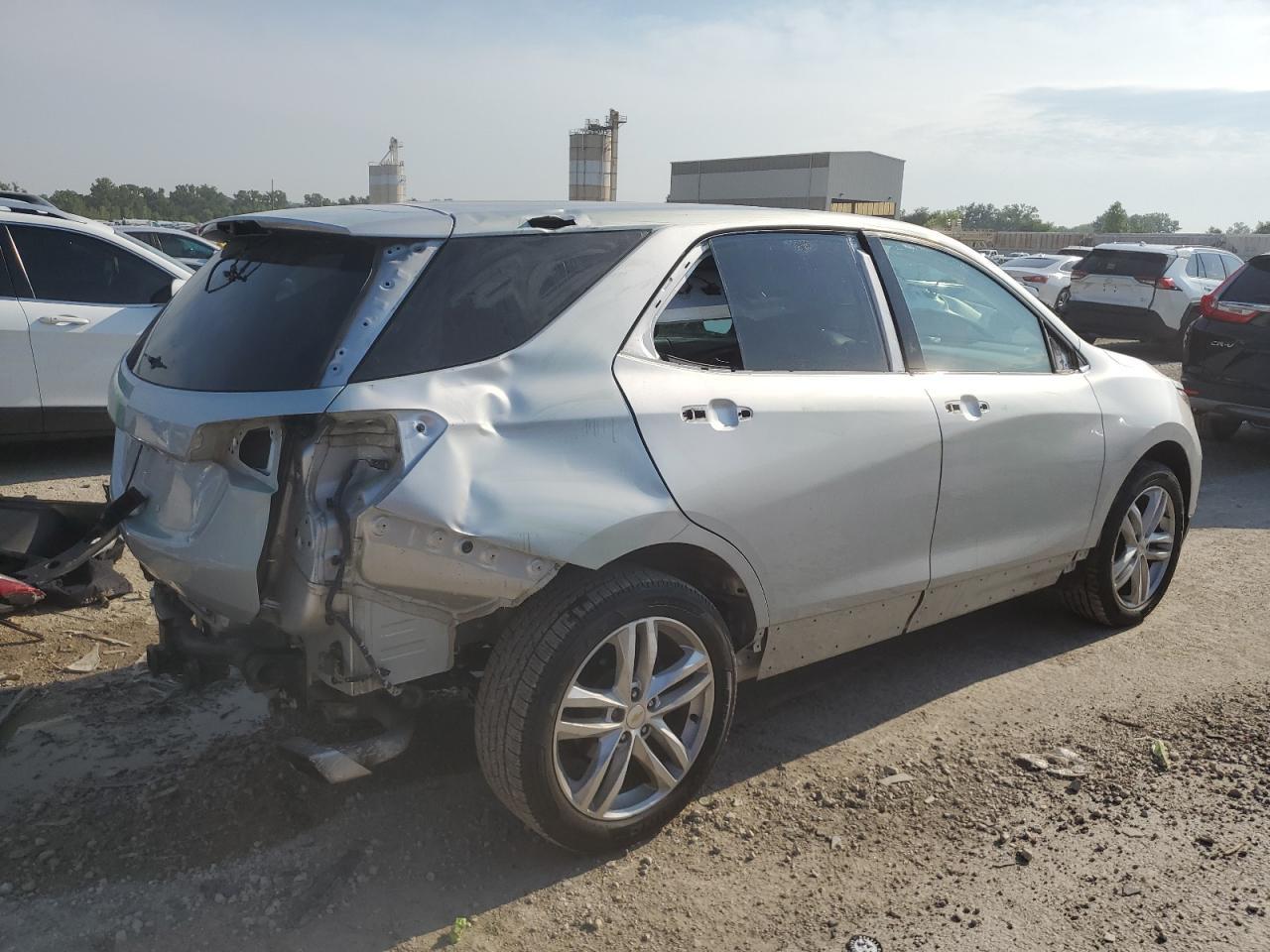 2020 Chevrolet Equinox Premier - Фото 3