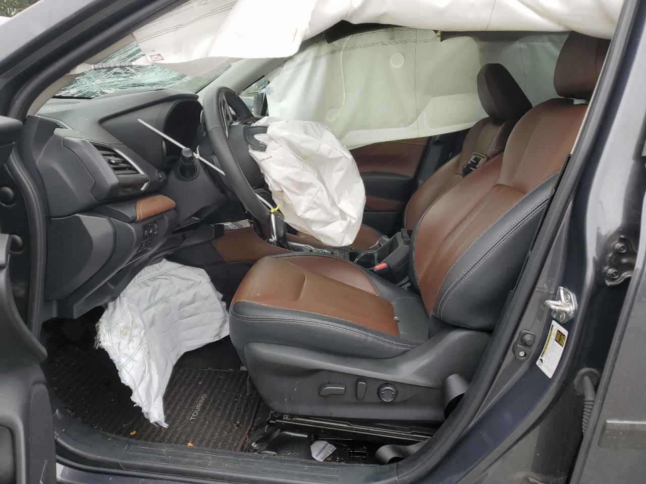 2022 Subaru Forester Touring - Image 7