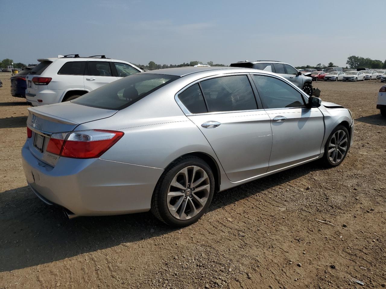 2015 Honda Accord Sport - Image 3
