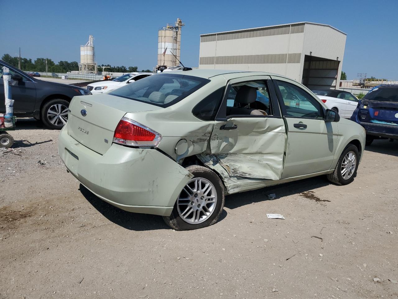2010 Ford Focus Se - Фото 3