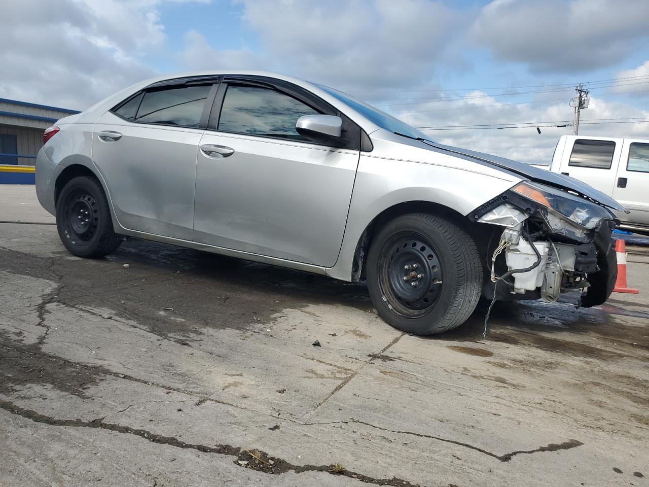 2015 Toyota Corolla L - Фото 4