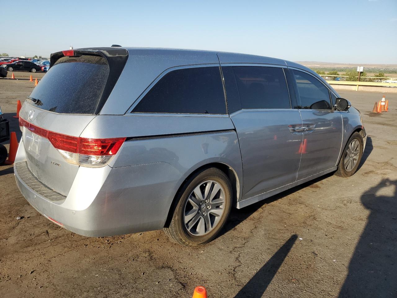 2016 Honda Odyssey Touring - Фото 3