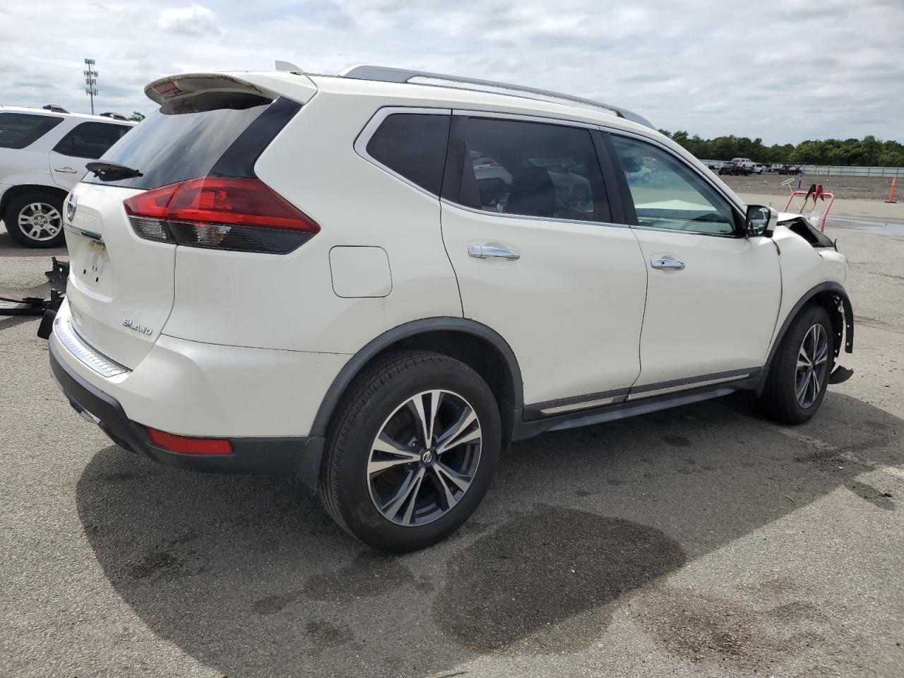 2018 Nissan Rogue S - Image 3