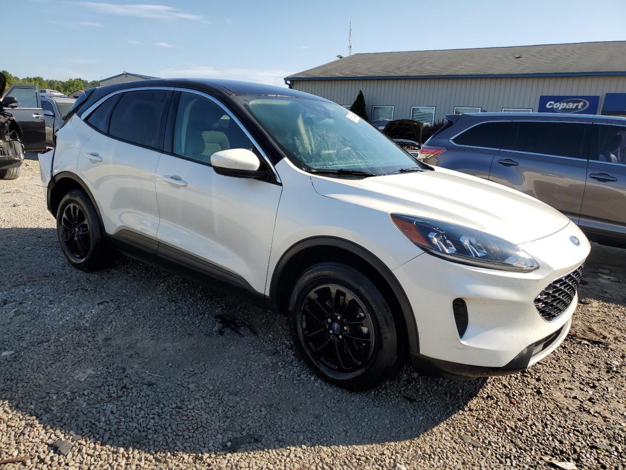 2020 Ford Escape Se - Фото 4