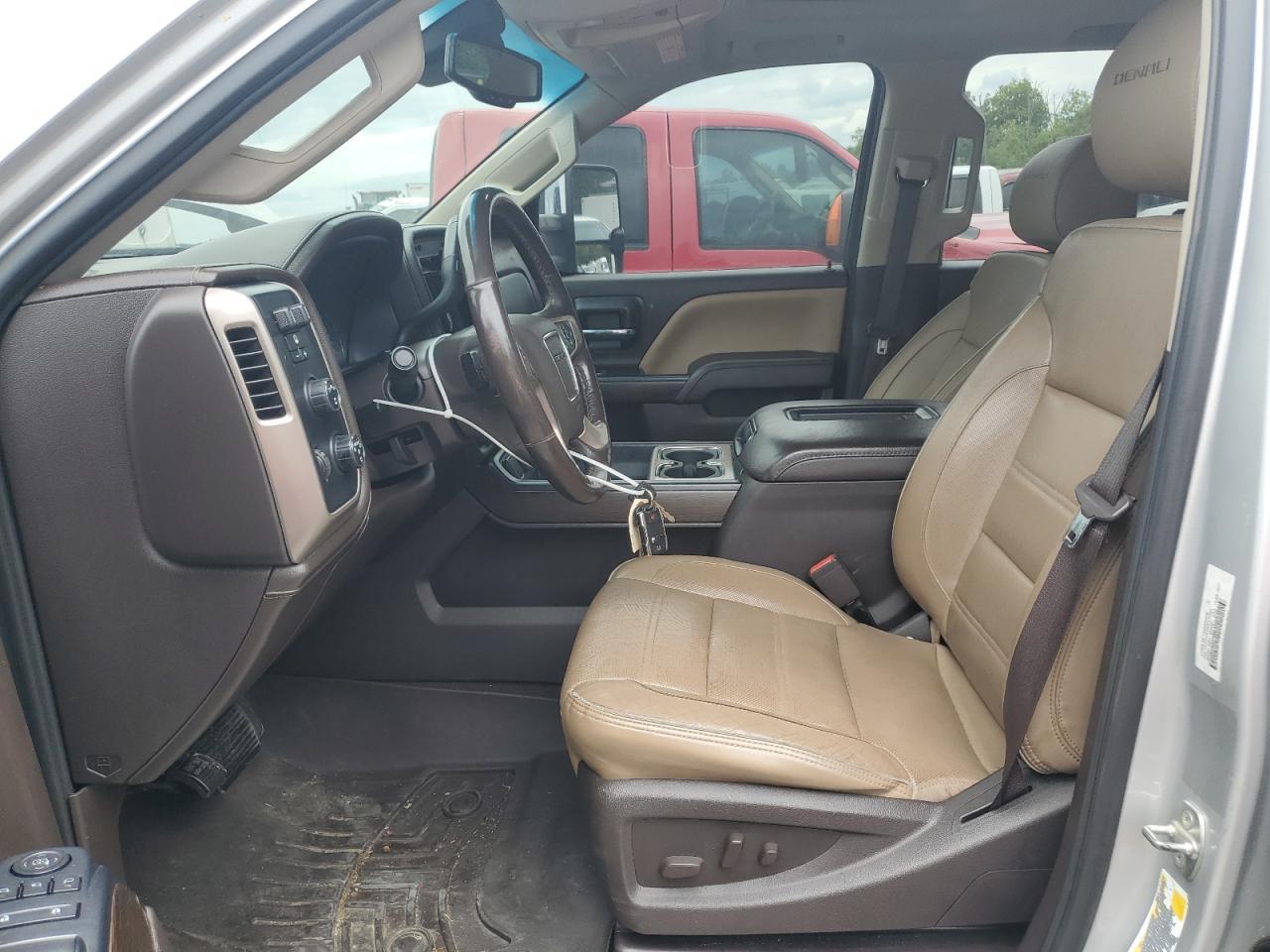 2017 GMC Sierra K3500 Denali - Фото 7