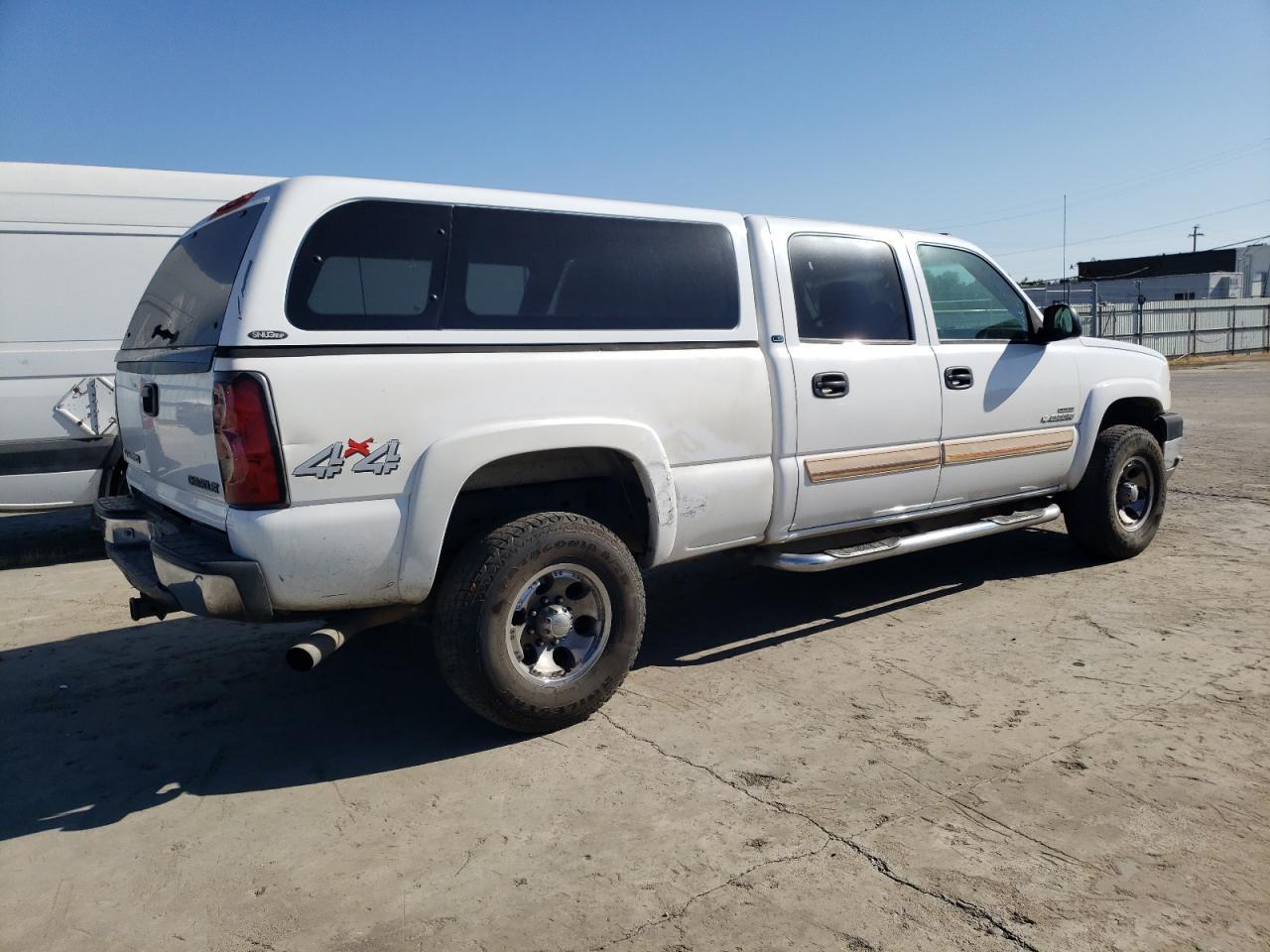 2004 Chevrolet Silverado K2500 Heavy Duty - Фото 3