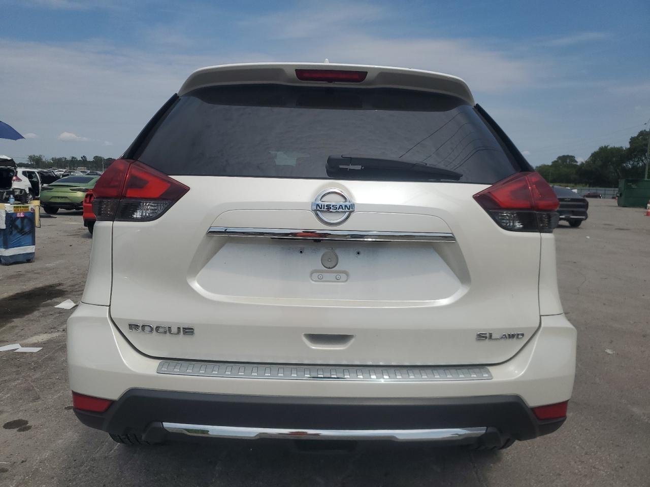 2018 Nissan Rogue S - Image 6