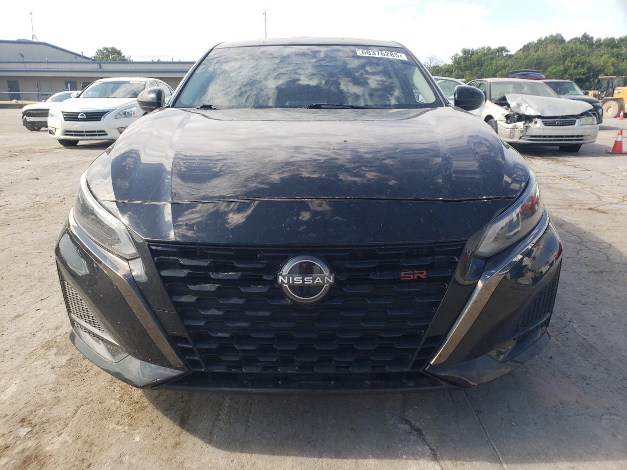 2023 Nissan Altima Sr - Image 5