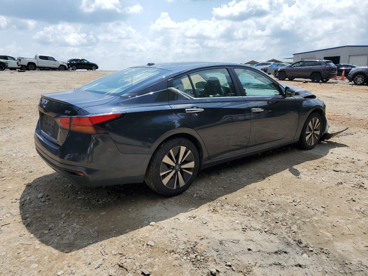 2021 Nissan Altima Sv - Image 3