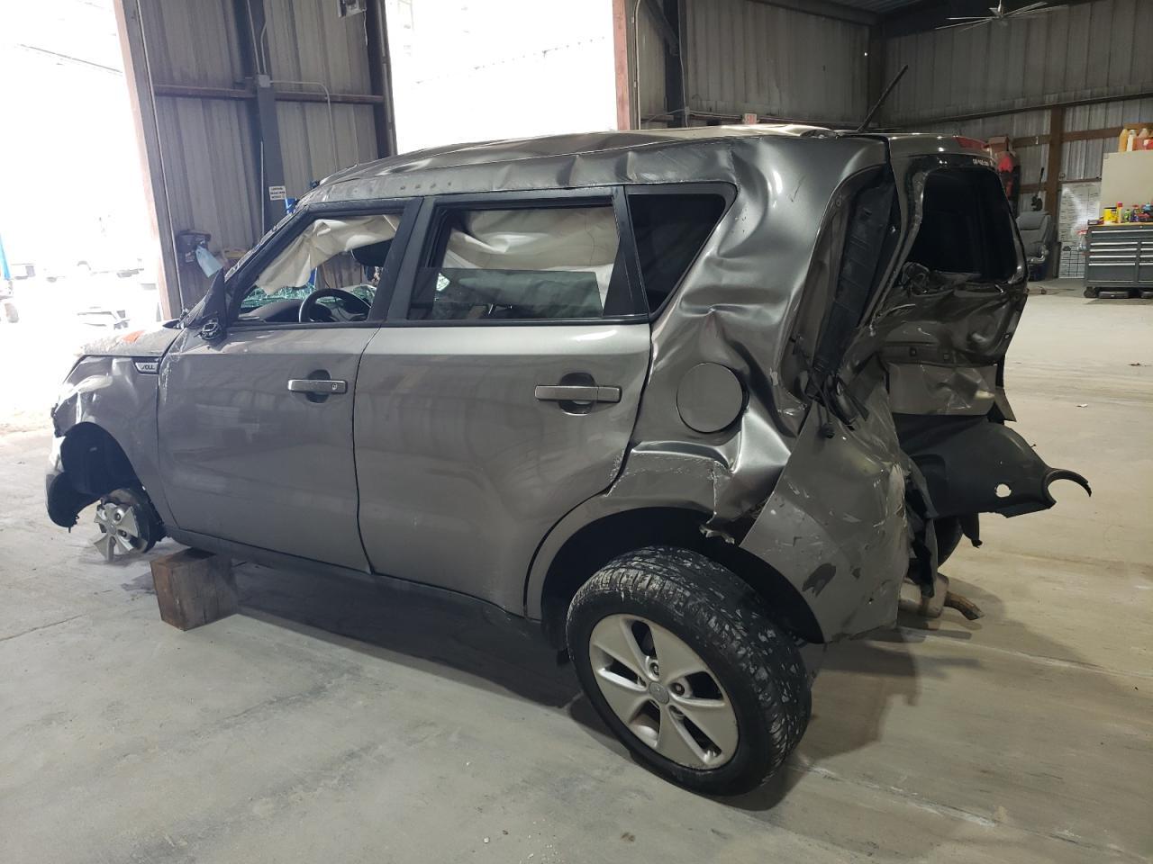 2016 Kia Soul - Image 2
