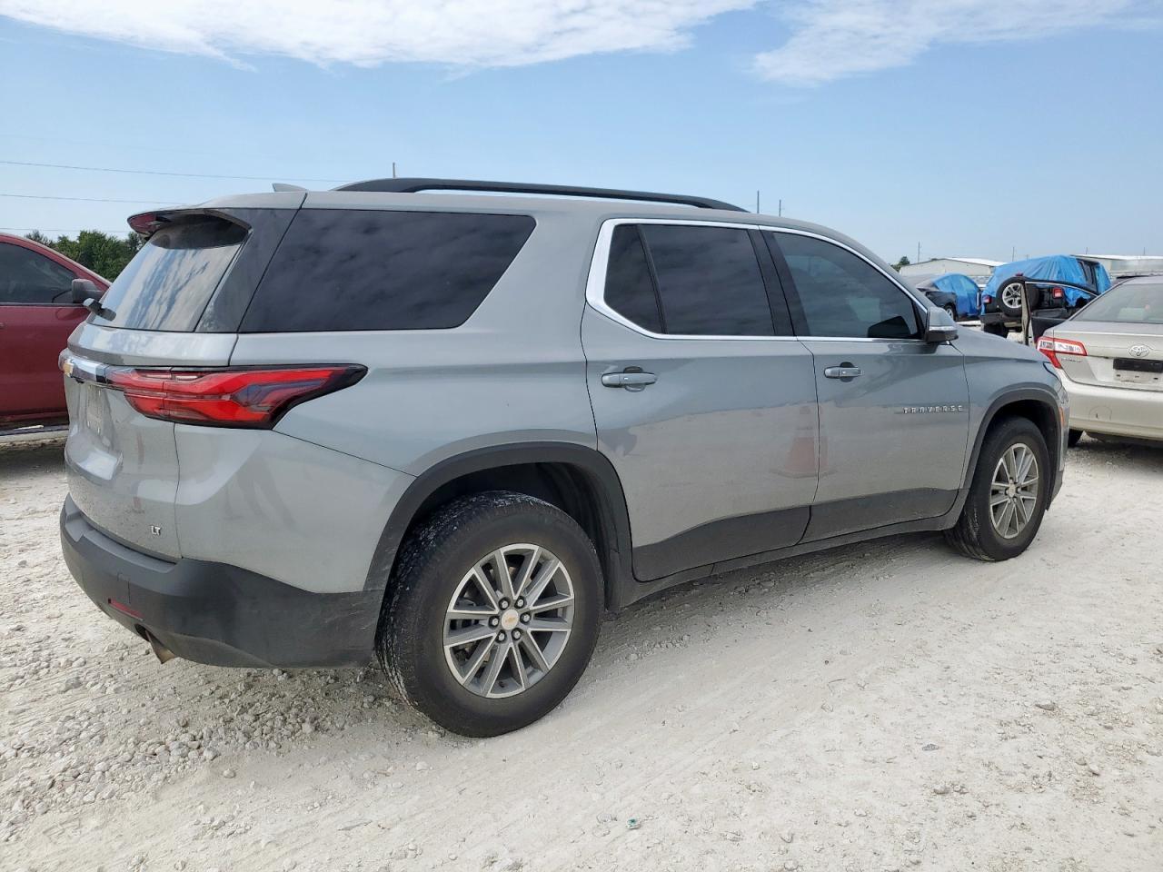 2023 Chevrolet Traverse Lt - Фото 3