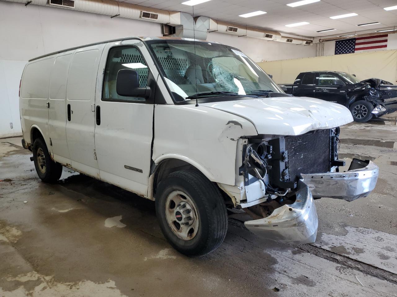 2006 GMC Savana G2500 - Image 4