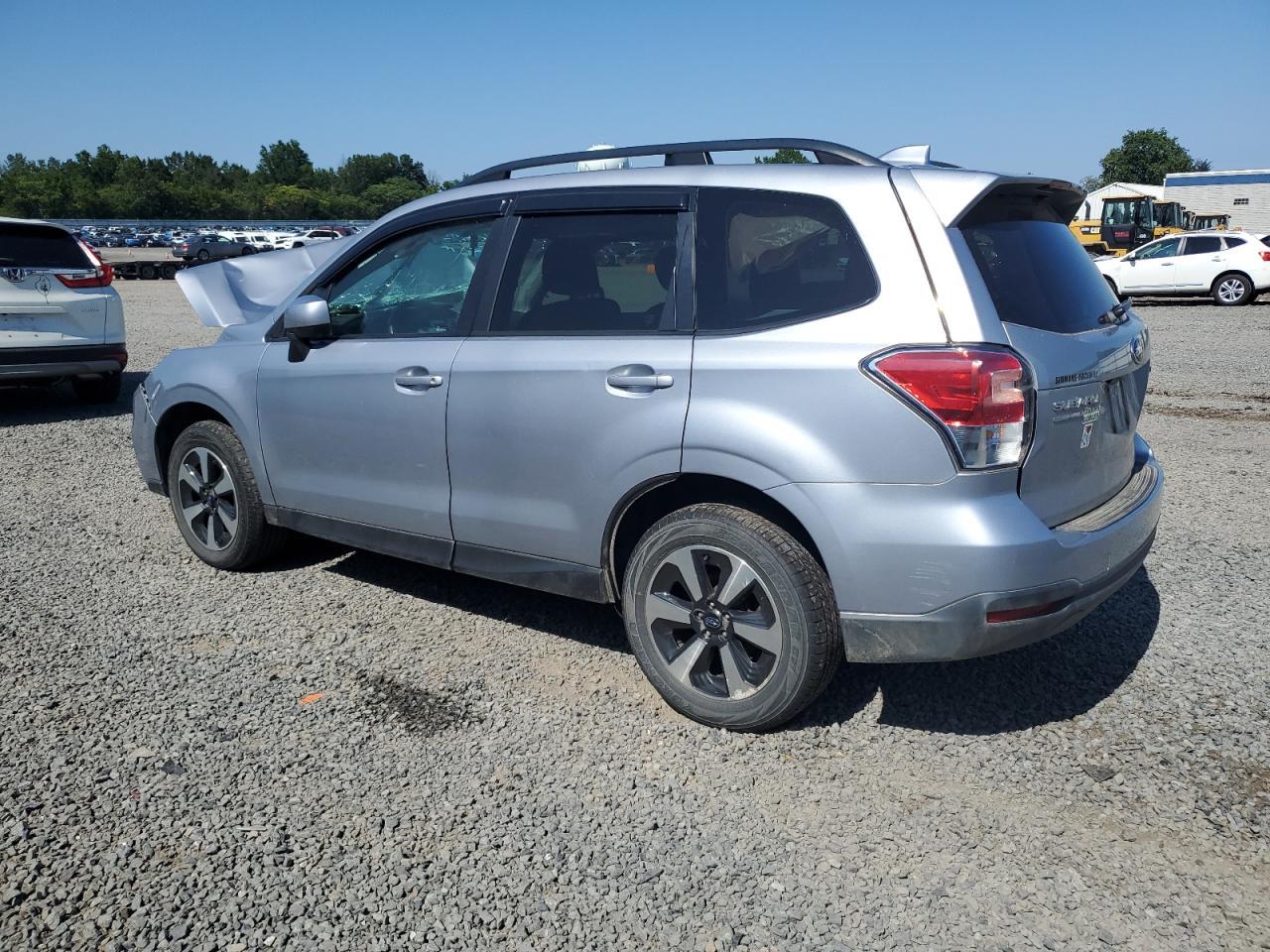 2017 Subaru Forester 2.5I Premium - Image 2