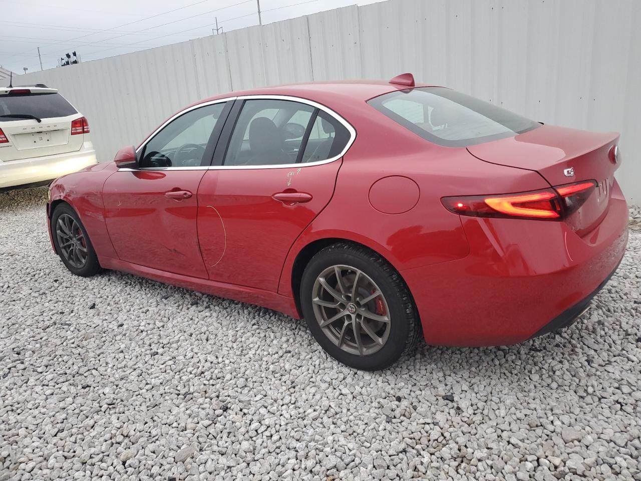 2017 Alfa Romeo Giulia Q4 - Image 2