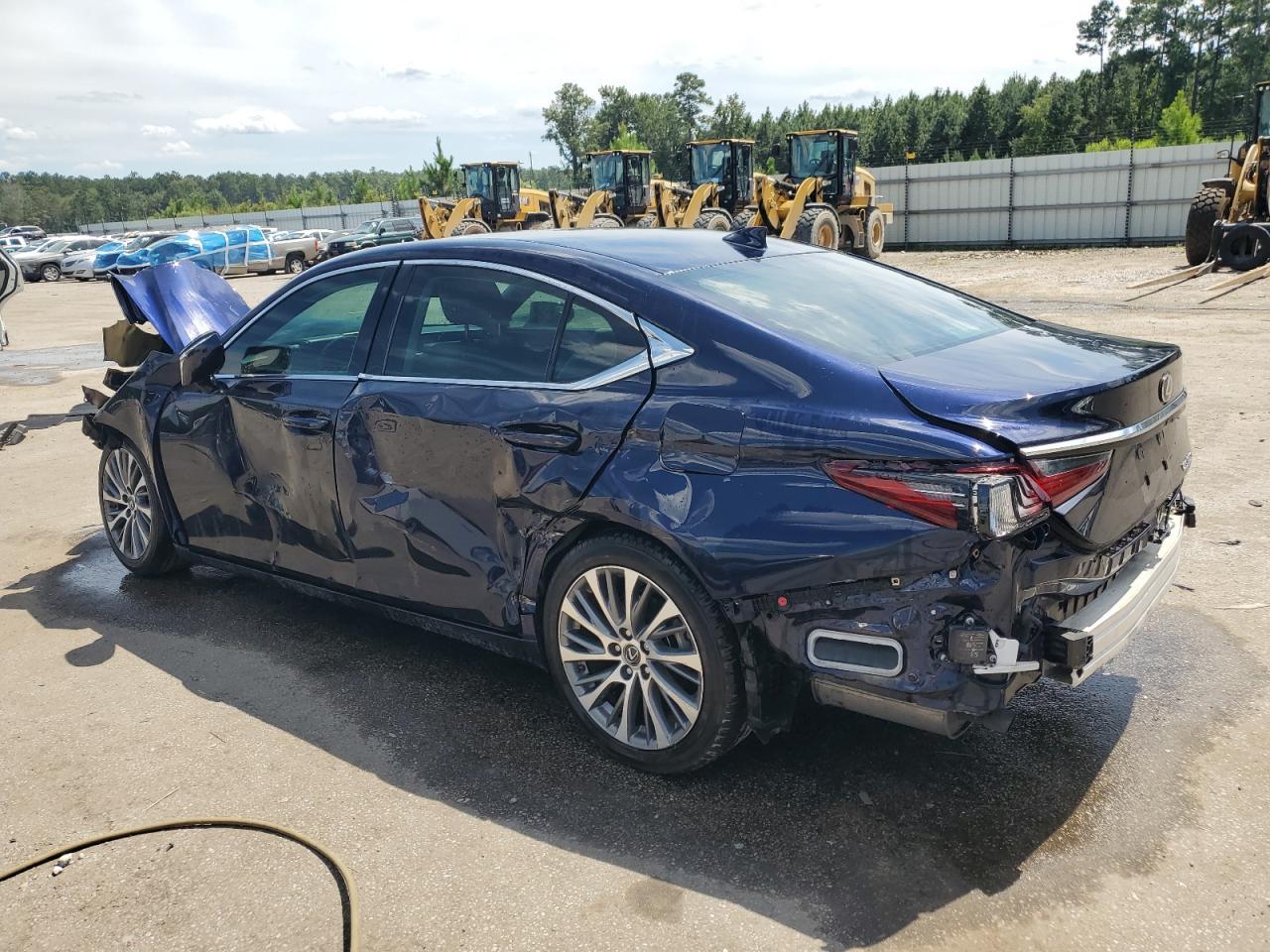 2019 Lexus Es 350 - Image 2