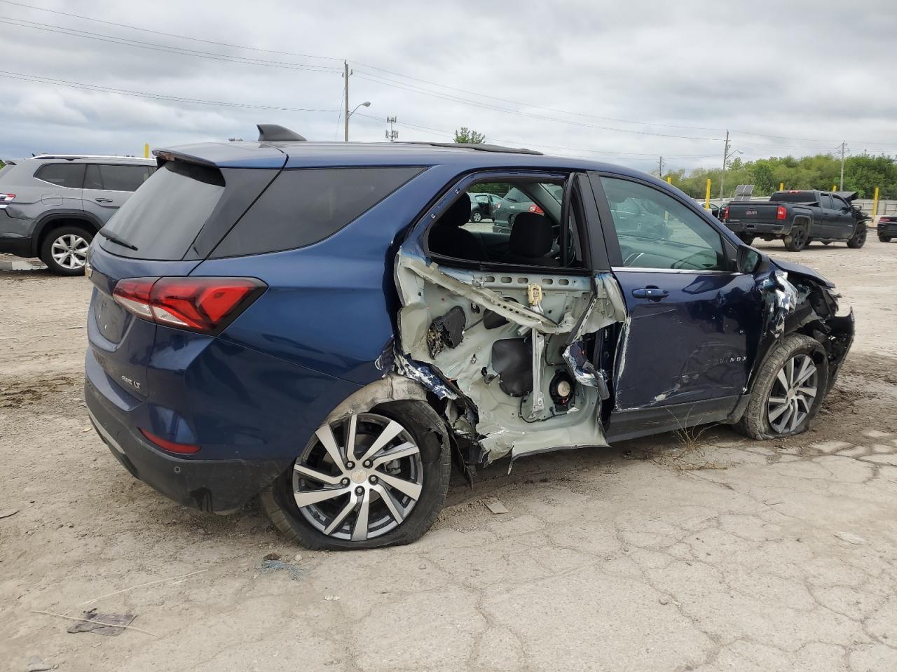 2022 Chevrolet Equinox Lt - Фото 3