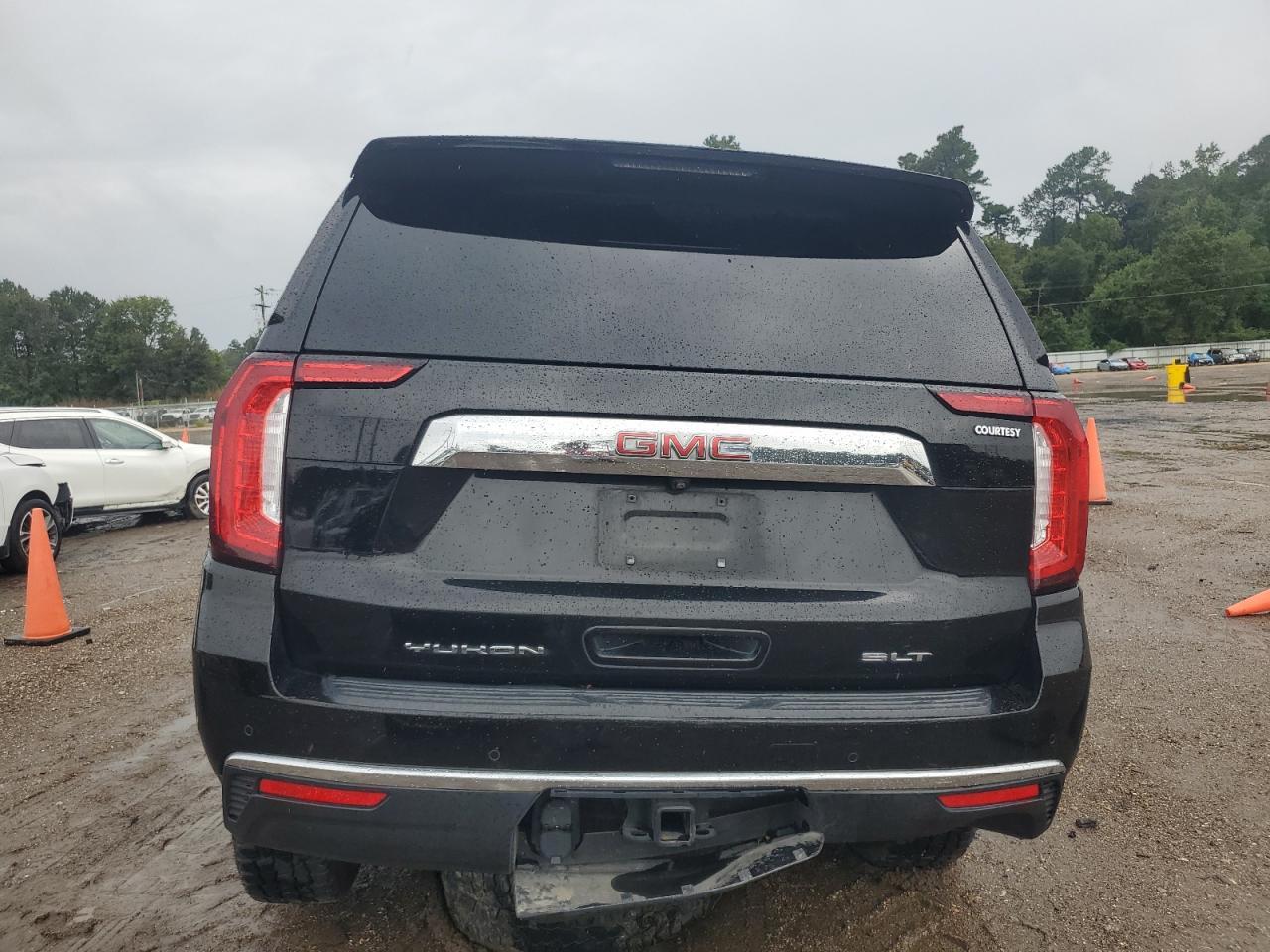 2021 GMC Yukon Slt - Фото 6