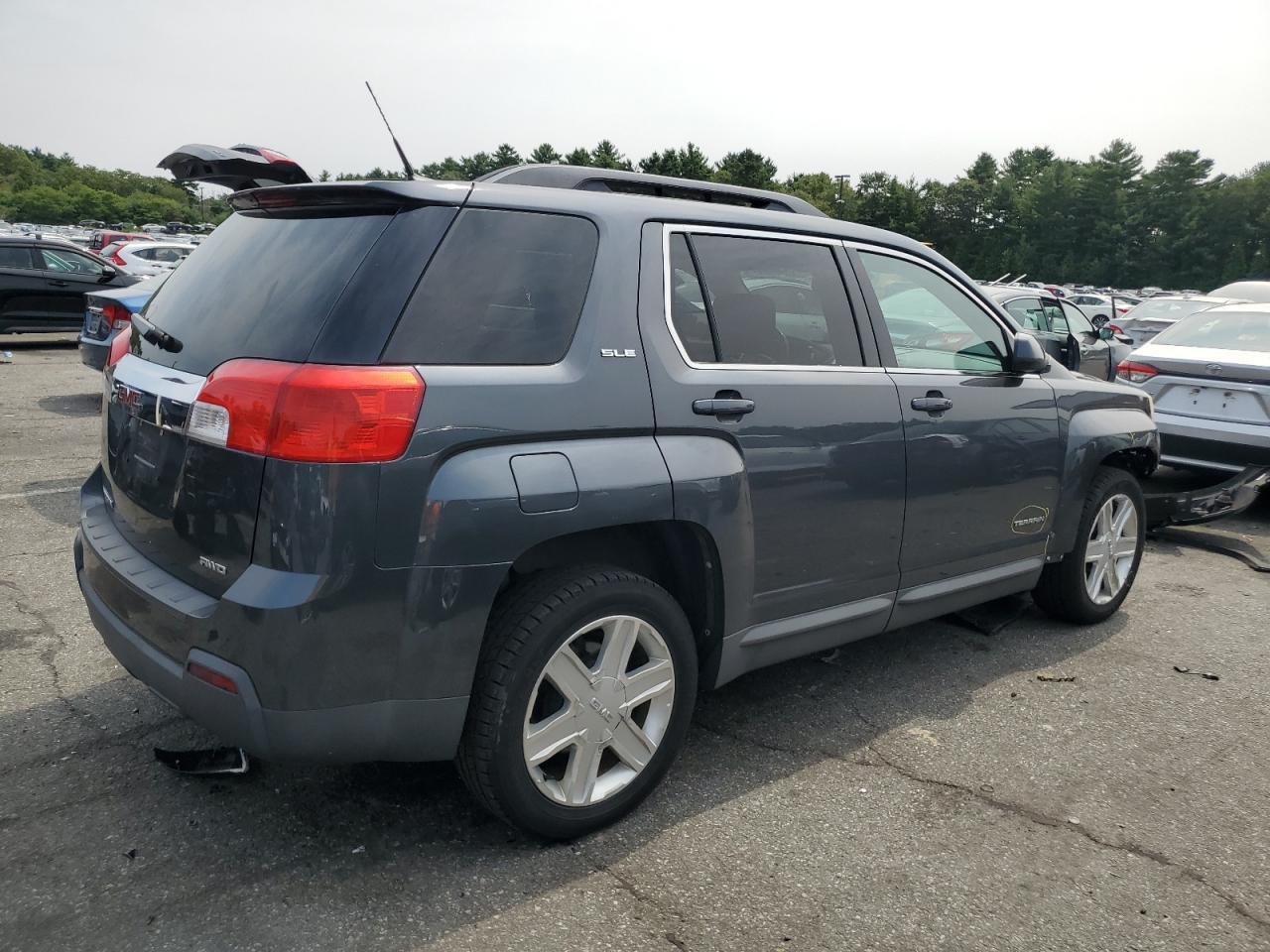 2011 GMC Terrain Sle - Image 3