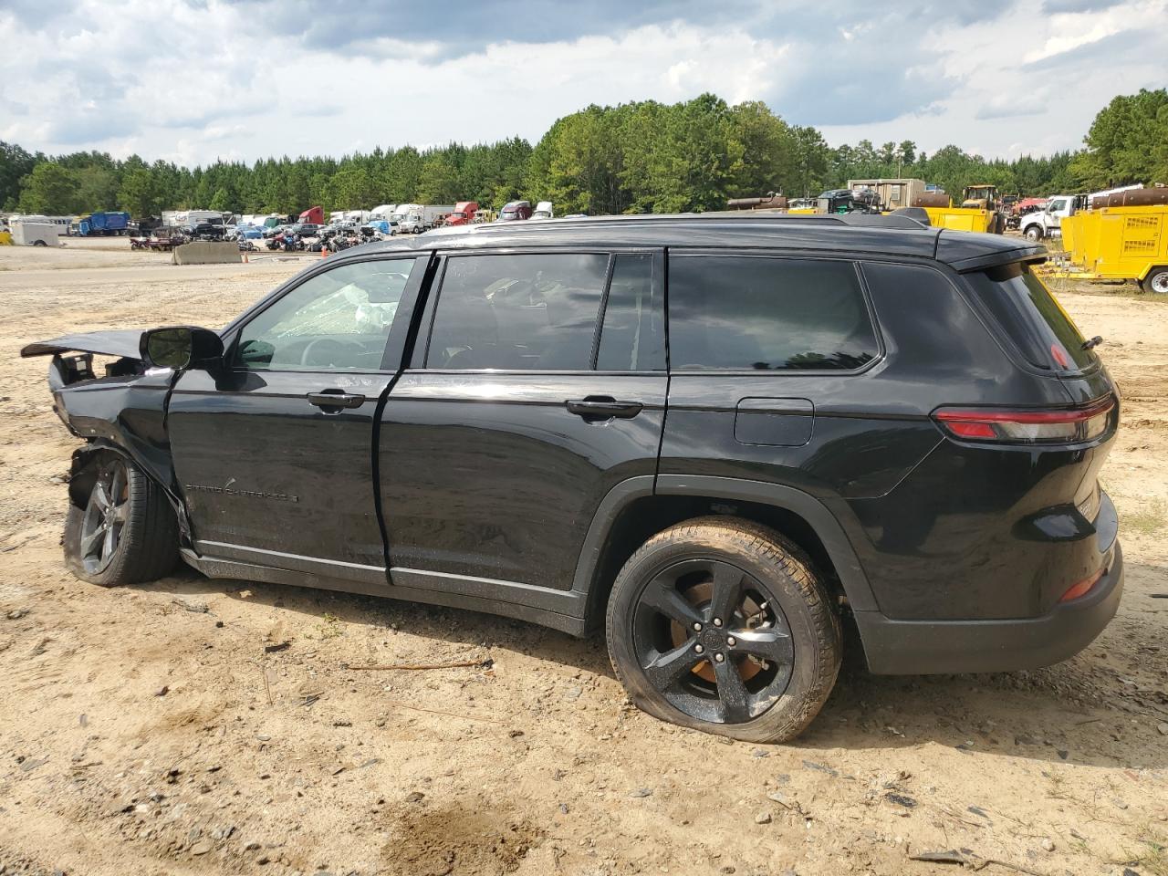 2024 Jeep Grand Cherokee L Limited - Image 2