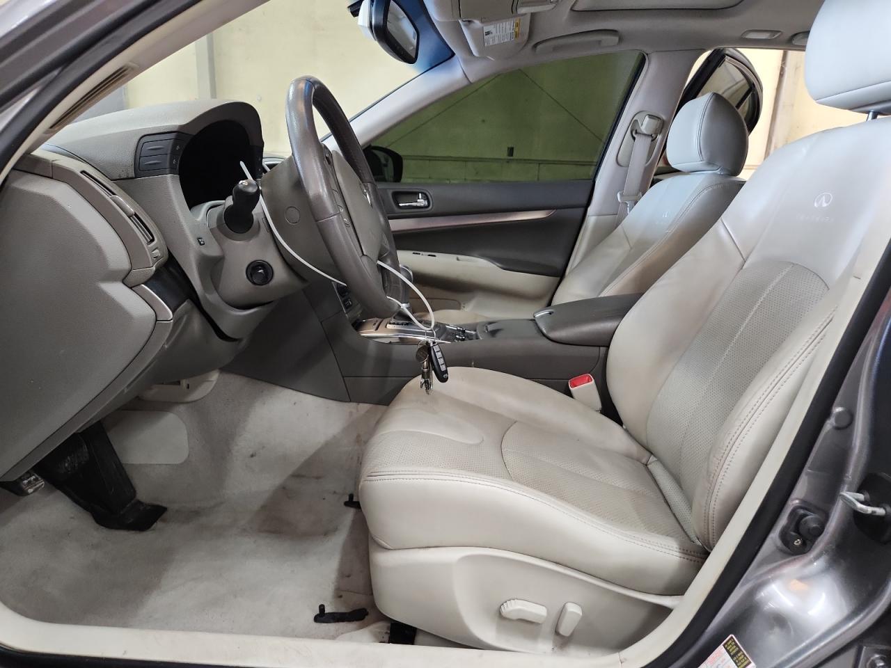 2011 Infiniti G37 - Image 7