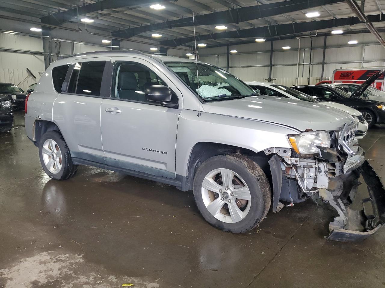 2011 Jeep Compass Sport - Фото 4