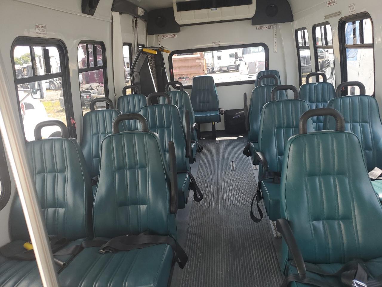 2005 Chevrolet Express G3500 - Фото 6
