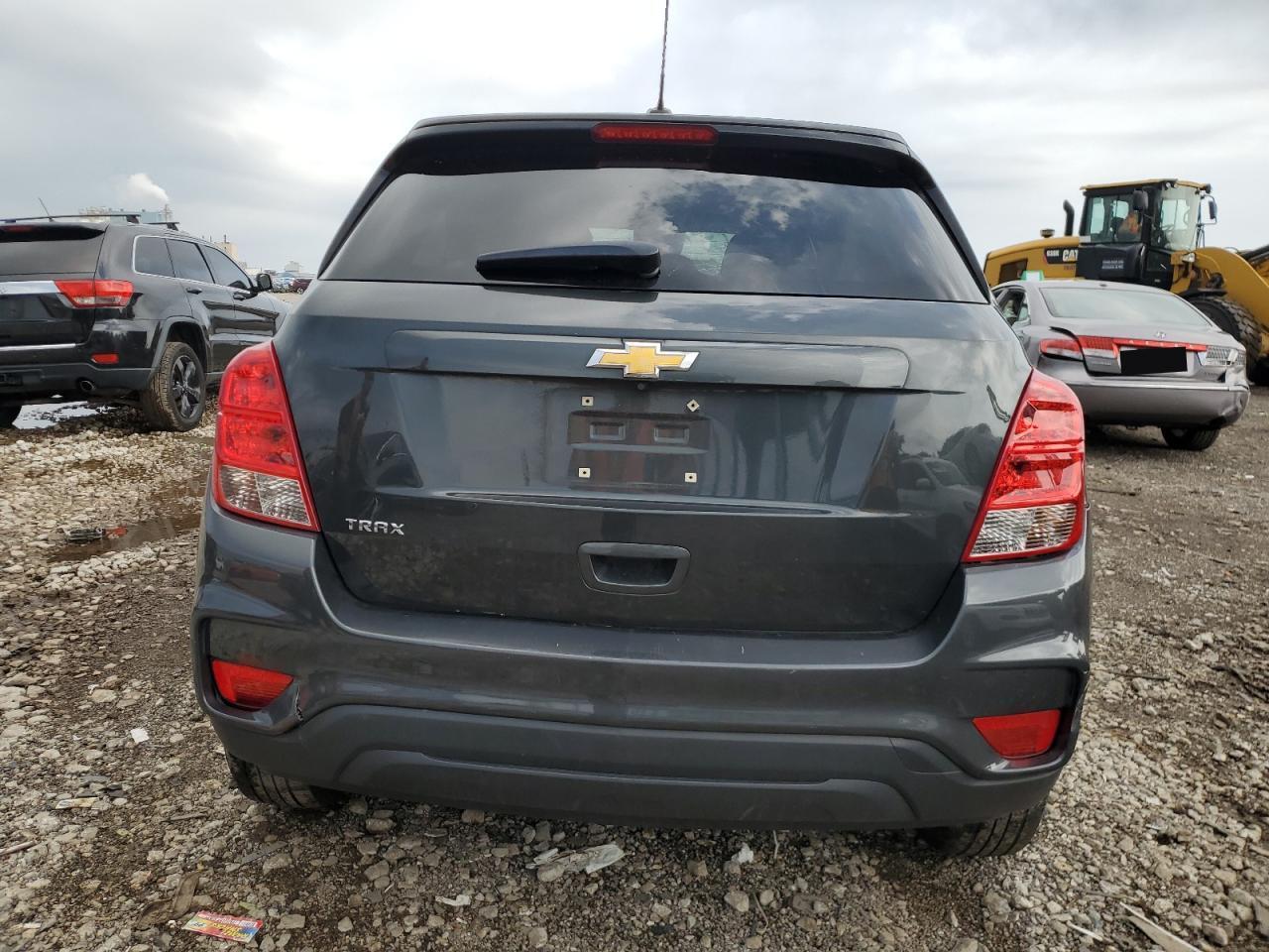 2019 Chevrolet Trax Ls - Image 6