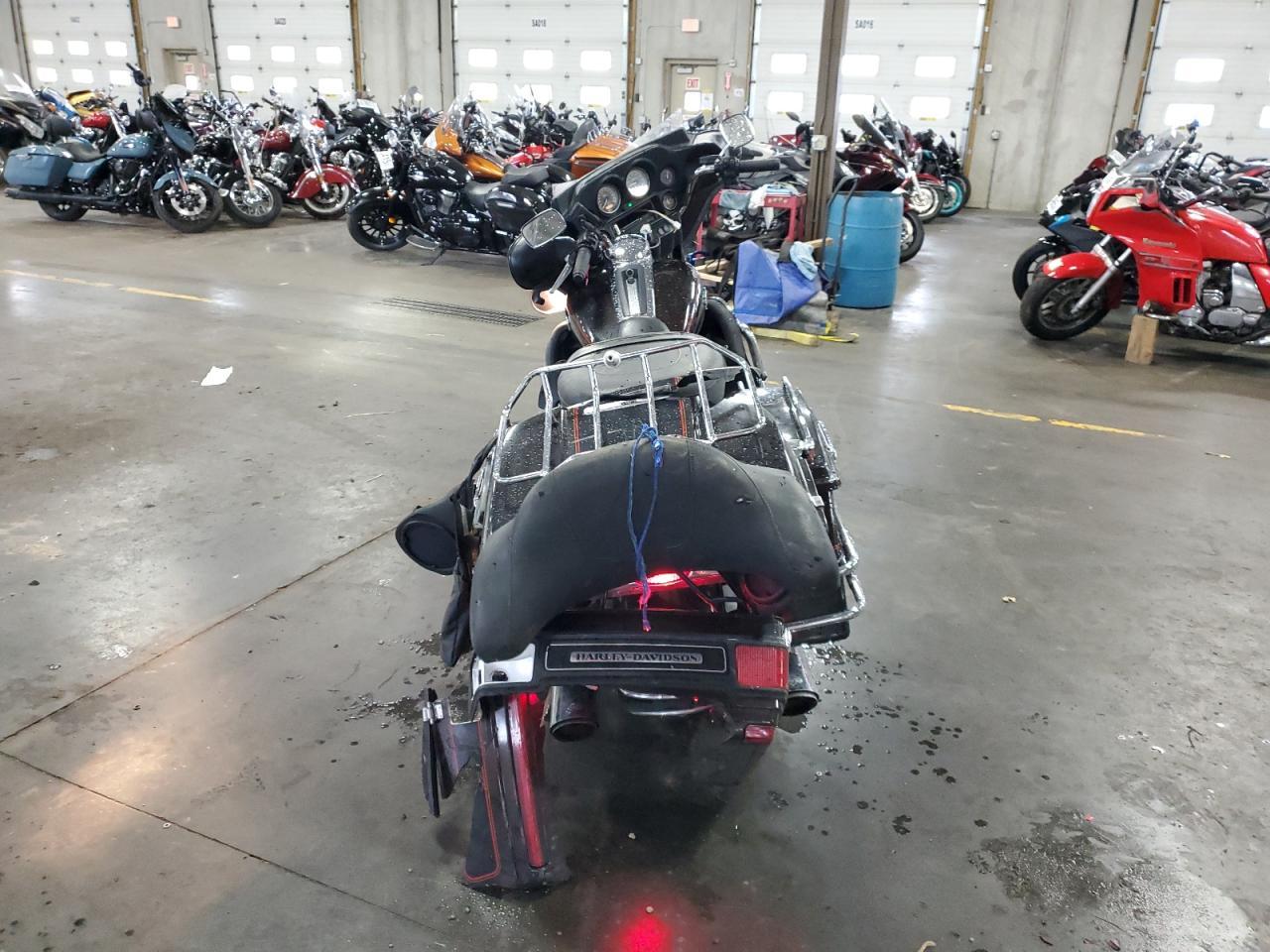 2011 Harley-Davidson Flhtcu - Image 4