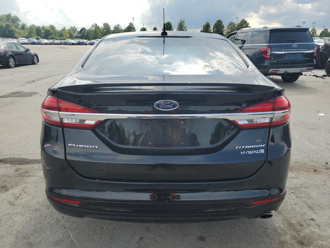 2018 Ford Fusion Titanium/Platinum Hev - Фото 6
