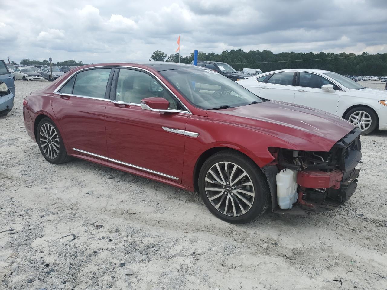 2017 Lincoln Continental Select - Фото 4
