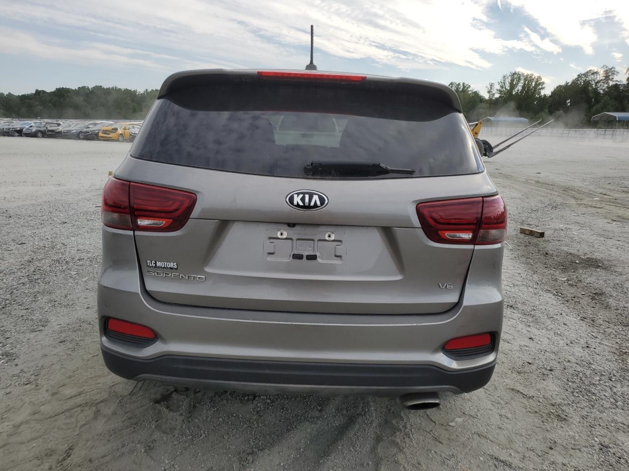2019 Kia Sorento Lx - Image 6