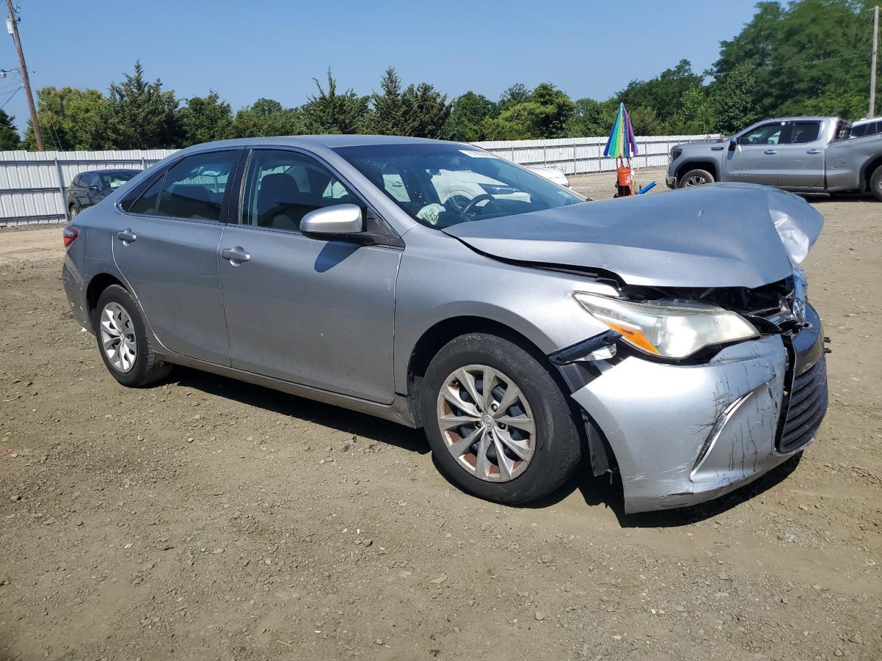 2016 Toyota Camry Le - Image 4