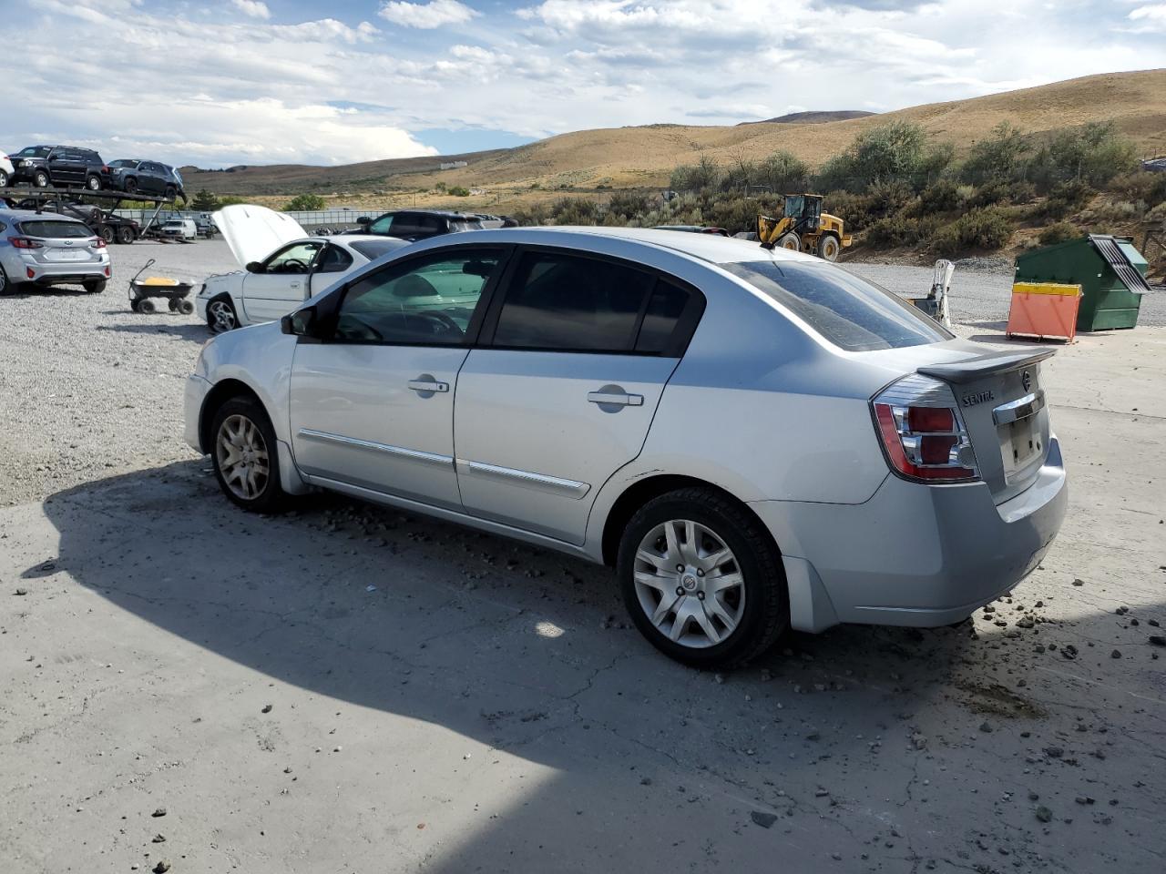 2012 Nissan Sentra 2.0 - Фото 2