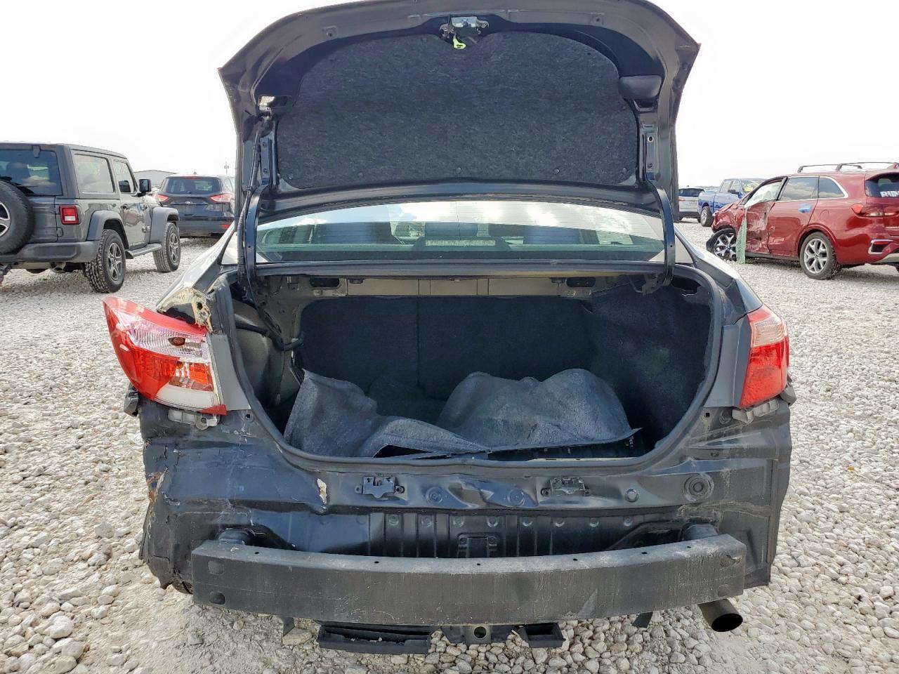 2017 Toyota Corolla L - Фото 6