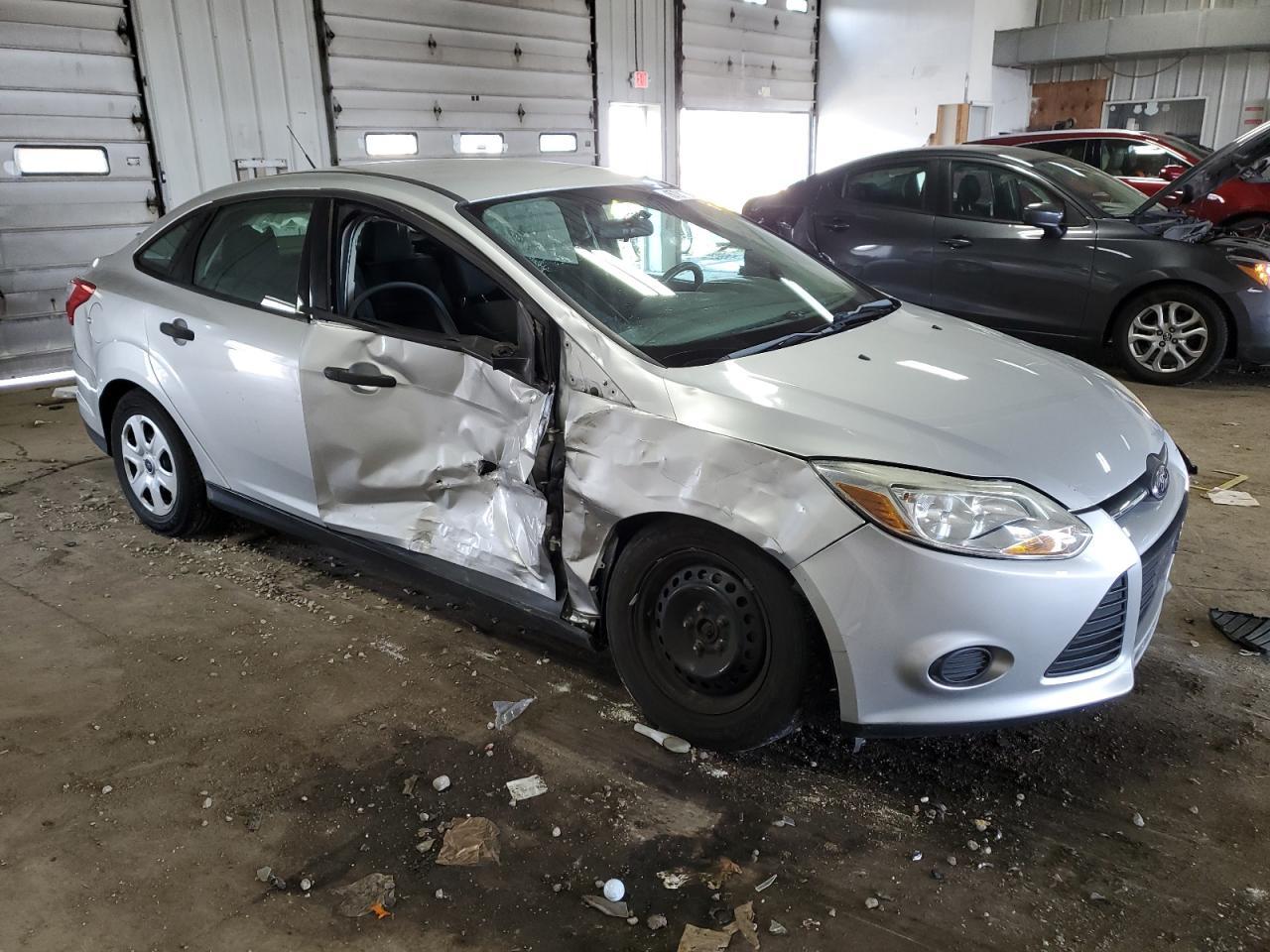 2014 Ford Focus S - Фото 4