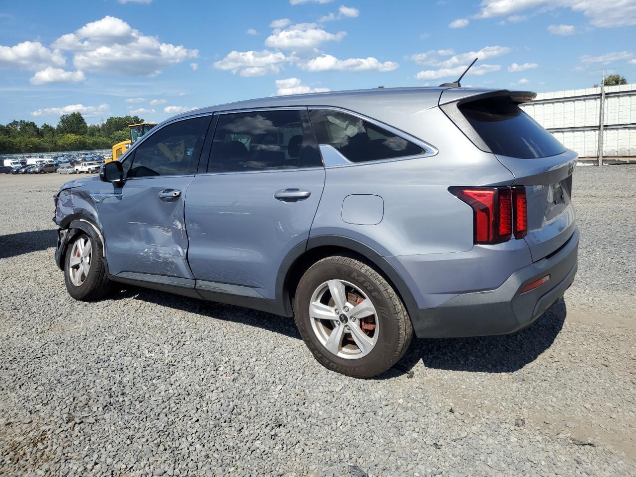2021 Kia Sorento Lx - Фото 2
