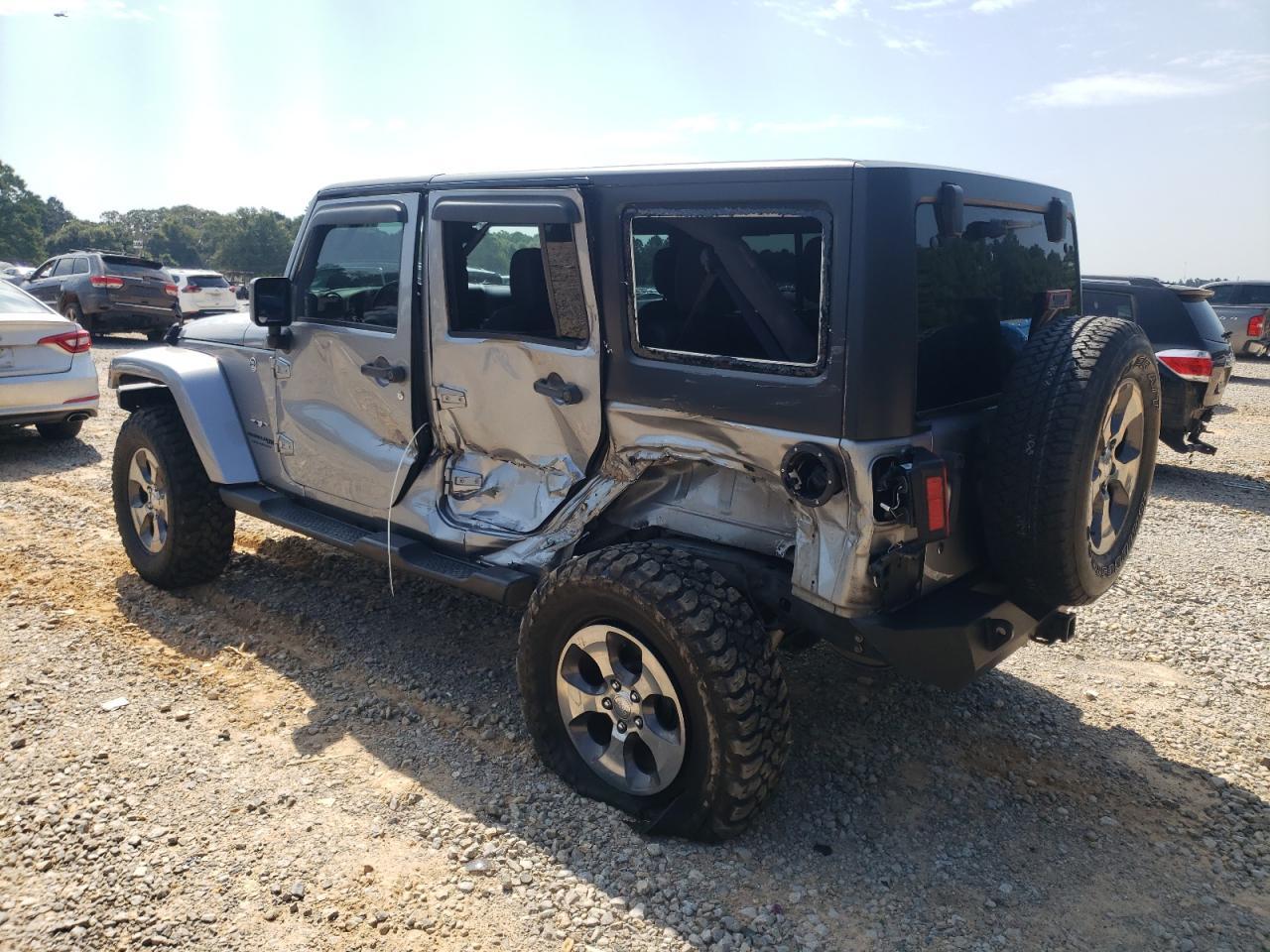 2018 Jeep Wrangler Unlimited Sahara - Фото 2