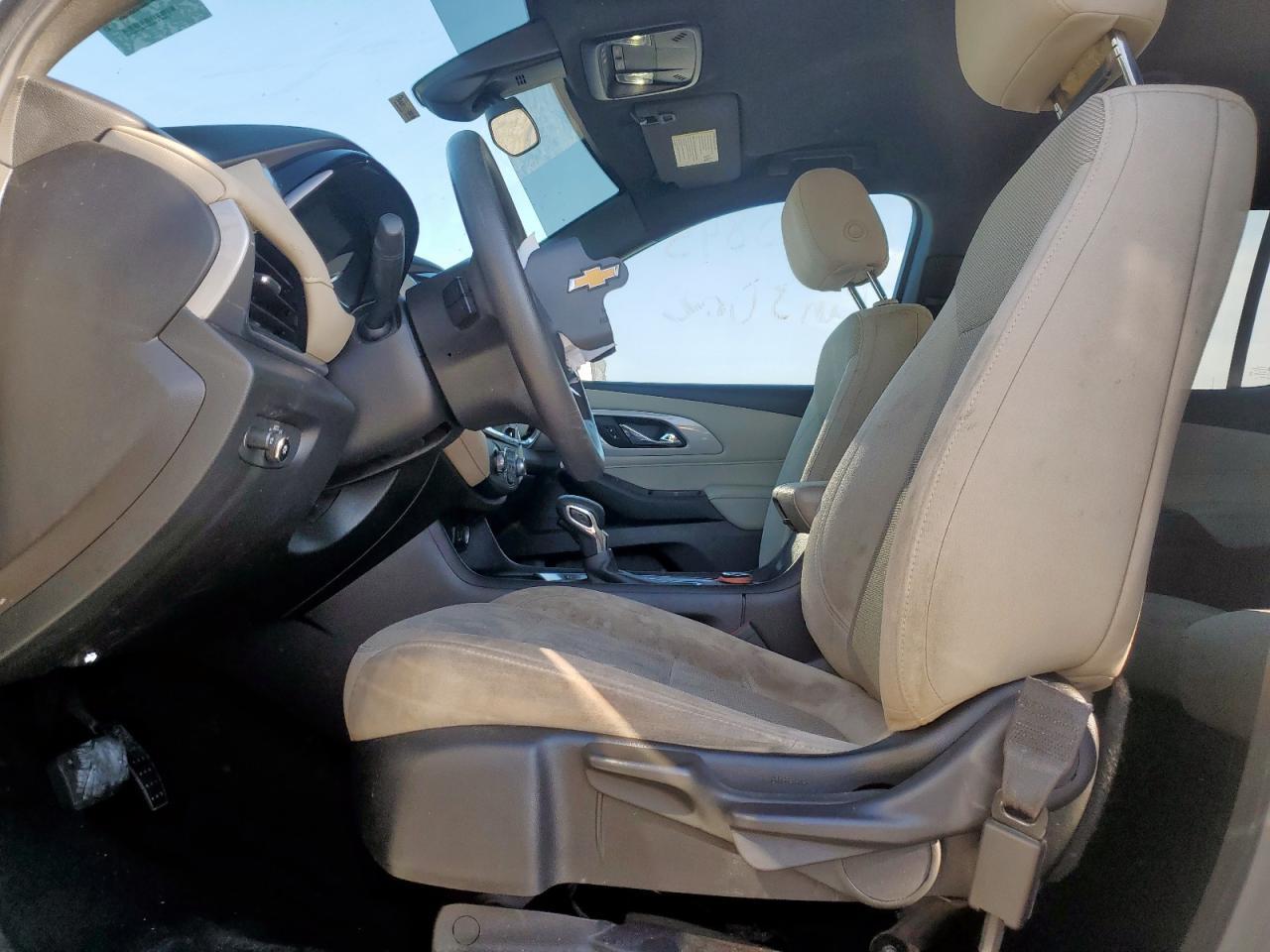 2022 Chevrolet Traverse Ls - Фото 7